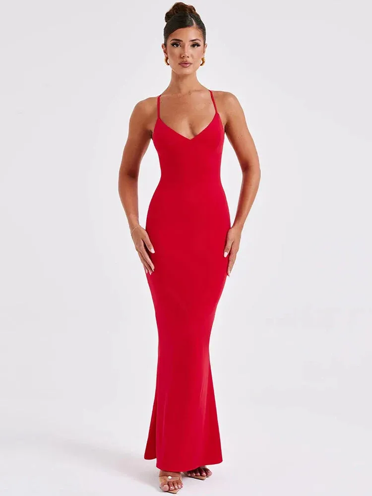 Hilma - Flattering open back dress