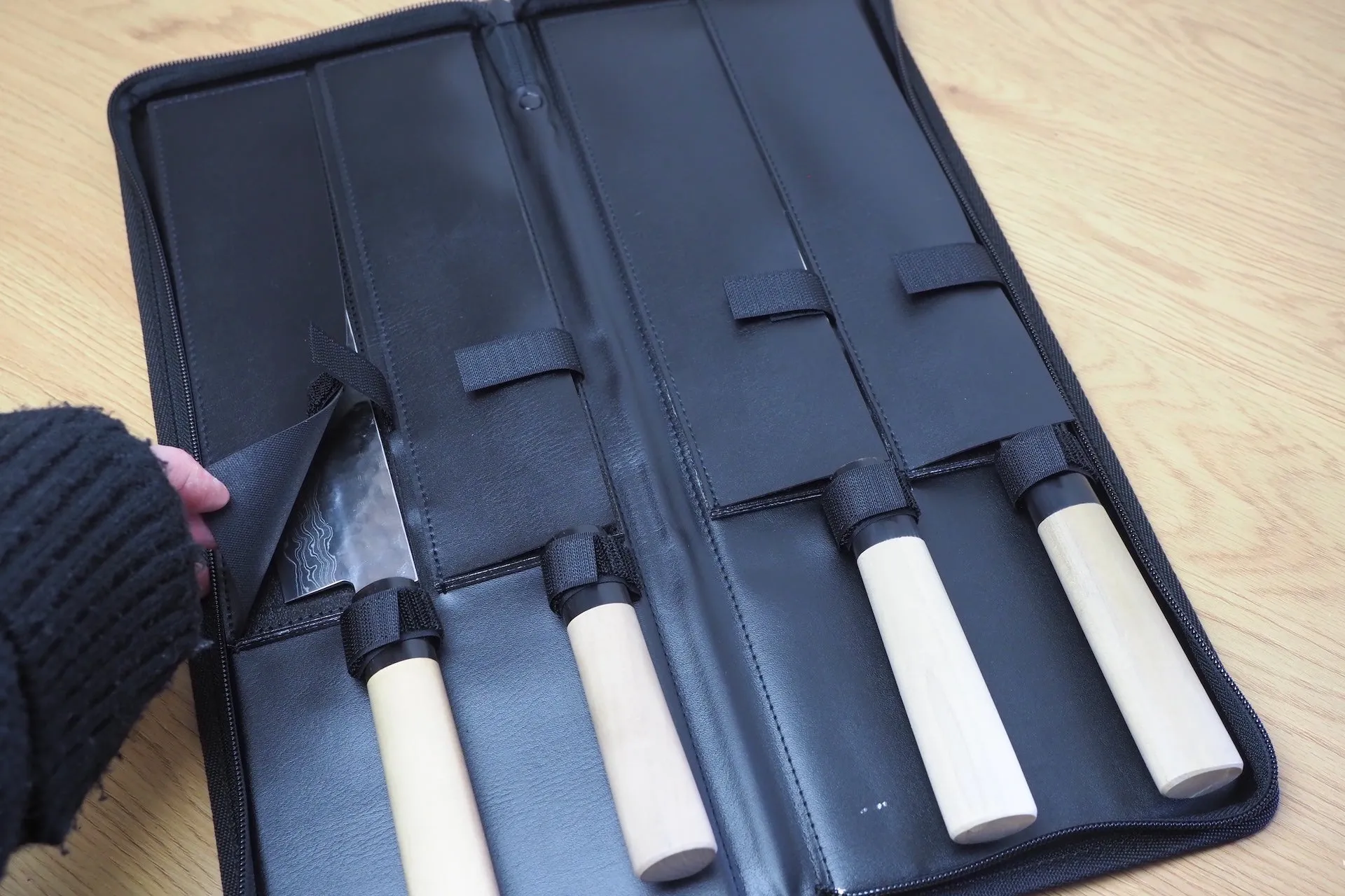 Jikko Knife case with leather handle  - for 4 knives (no sheath needed)