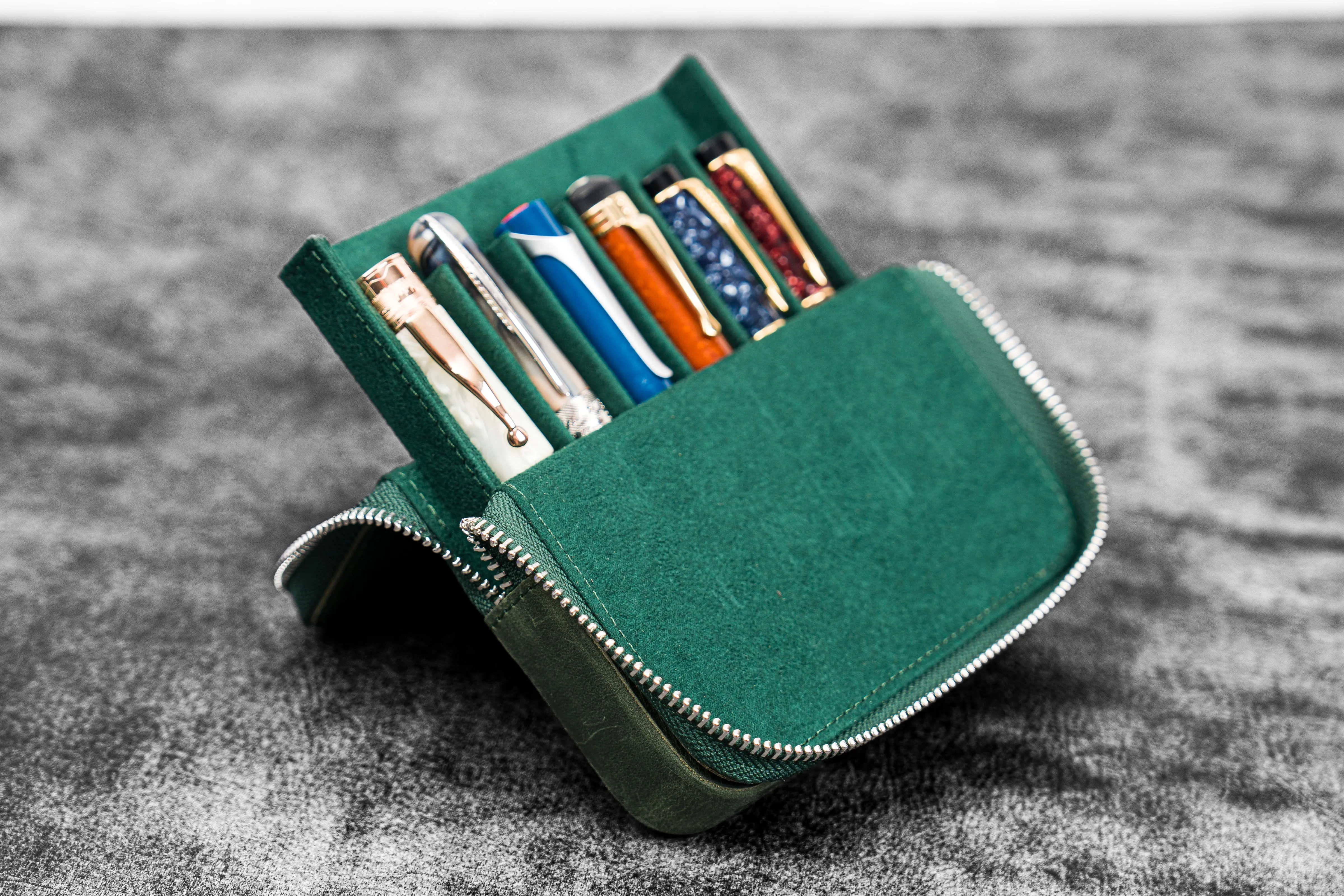 Leather Zippered Magnum Opus 6 Slots Hard Pen Case with Removable Pen Tray - Crazy Horse Forest Green