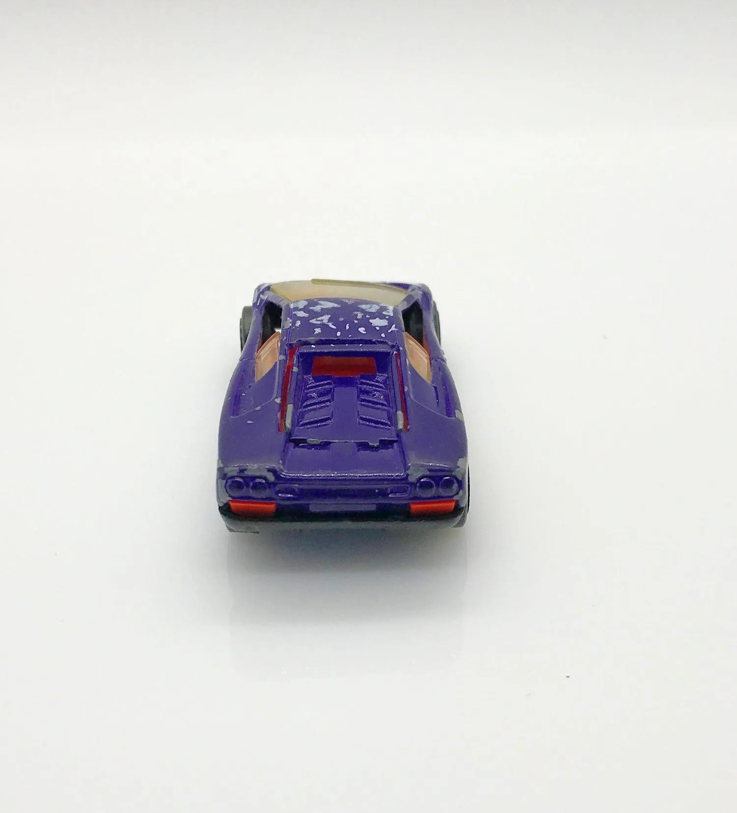 Matchbox Purple Lamborghini Diablo 1:59 scale (1991)