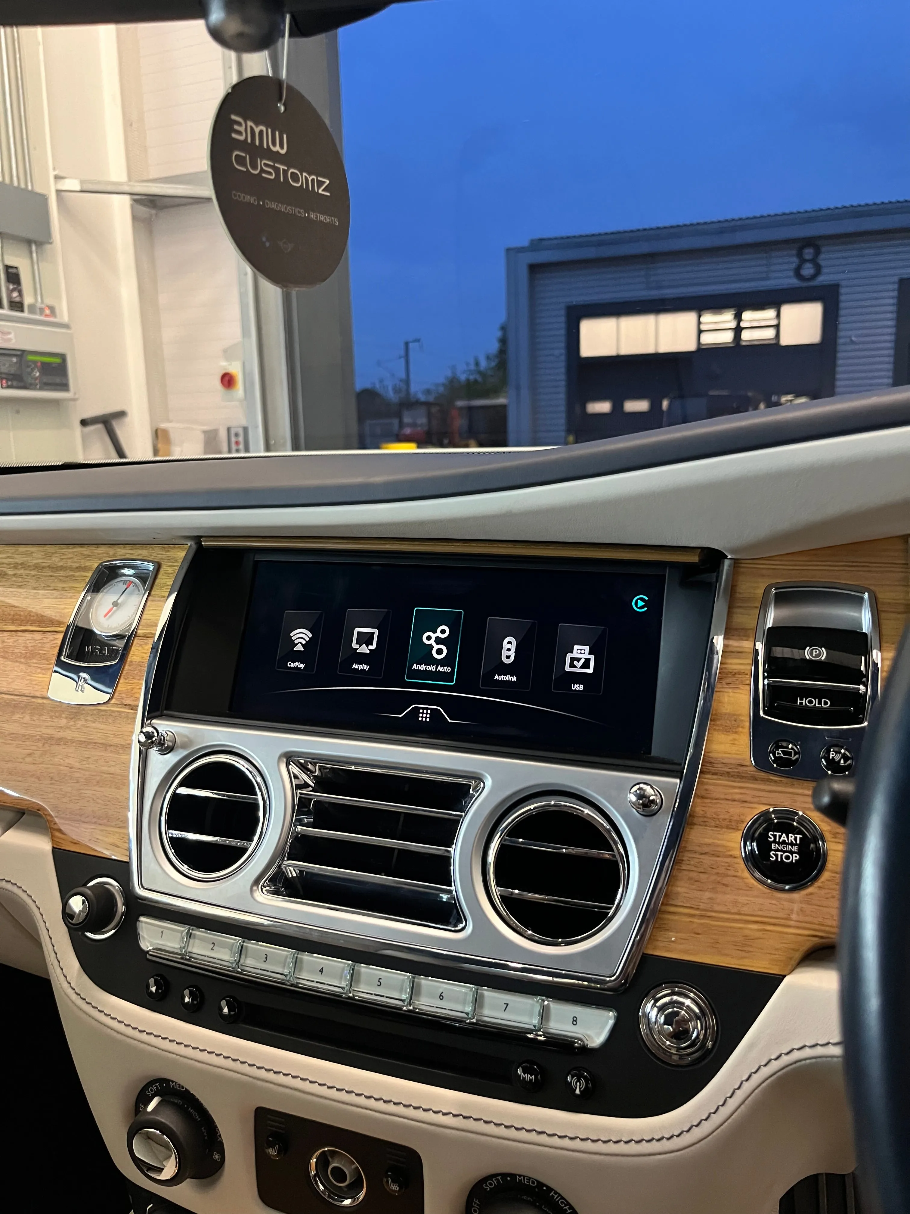 MMI Pro - Apple CarPlay / Android Auto