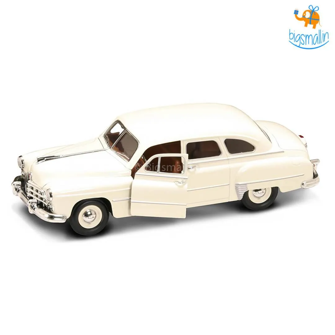 Road Signature GAZ-12 (Zim) Diecast Car