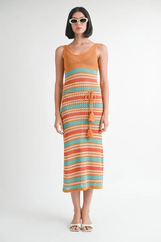 SCOOP NECK CROCHET MAXI DRESS